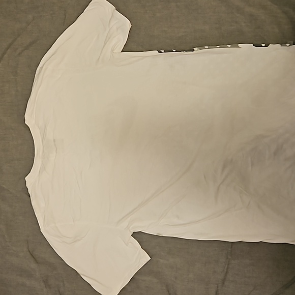 Nike Graphic Tee - Picture 3 of 3